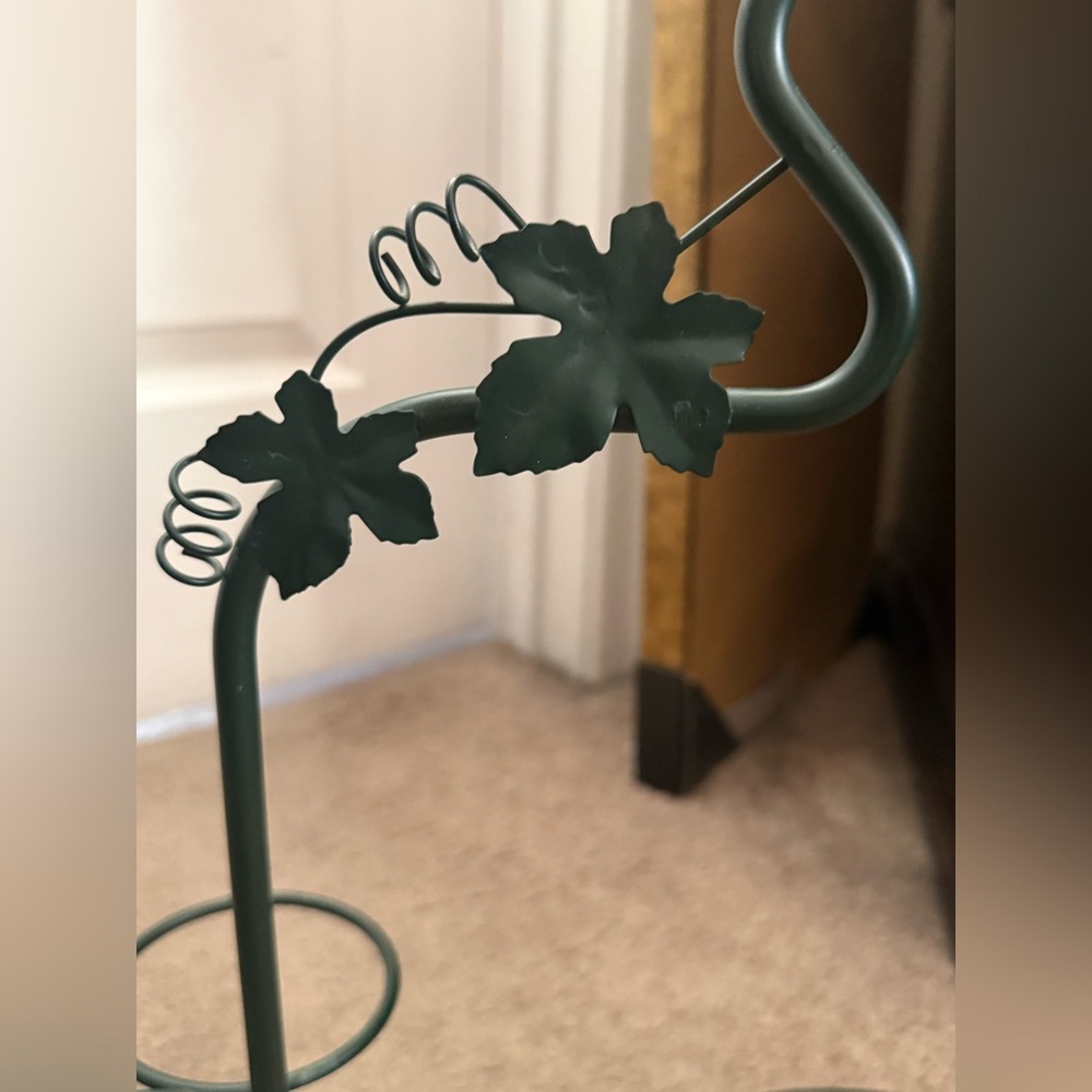 Vineyard Metal Buffet Rack - Picture 5 of 8